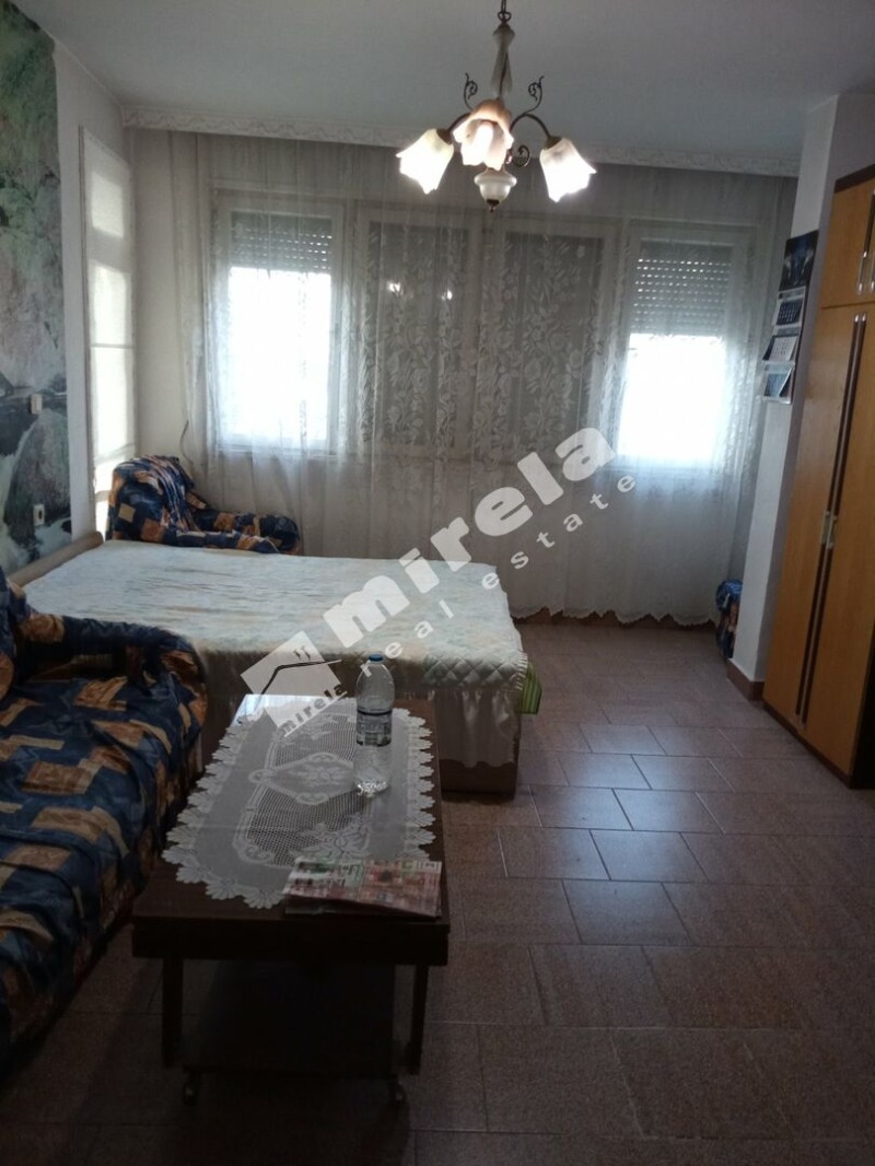 Продава 3-СТАЕН, гр. Ямбол, Център