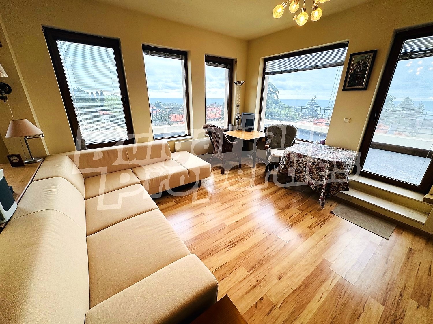 Продава 3-СТАЕН, гр. Варна, м-т Горна Трака, снимка 9 - Апартаменти - 54460320