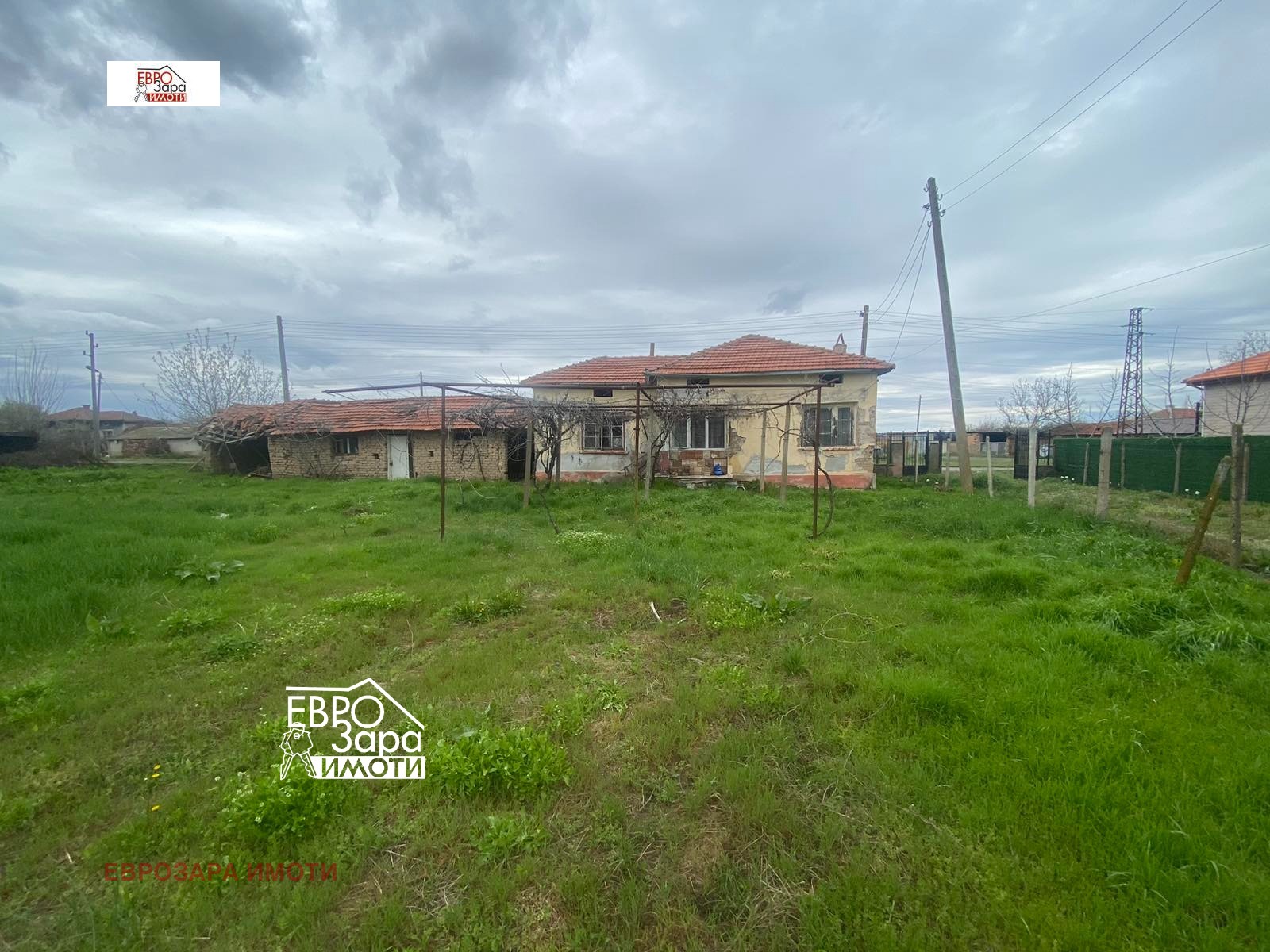 Продава КЪЩА, с. Петрово, област Стара Загора, снимка 2 - Къщи - 49808941