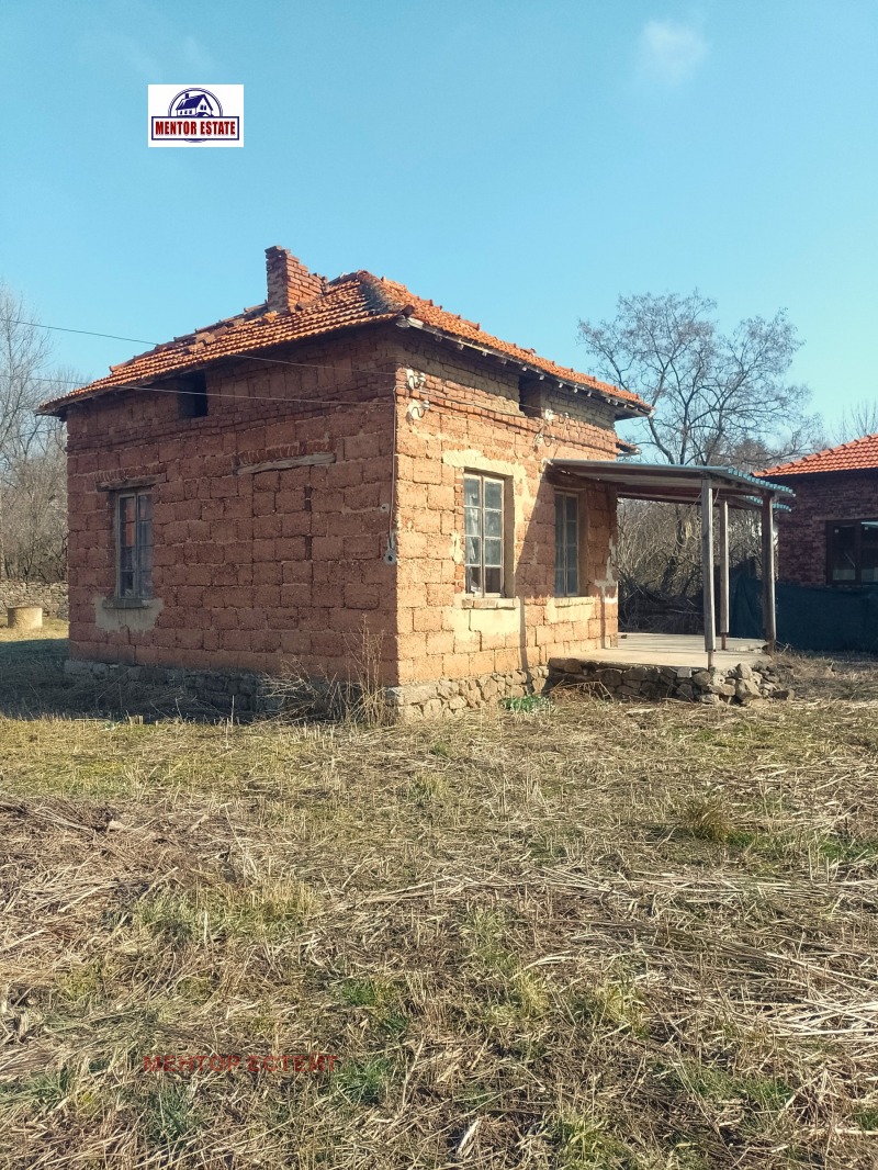 Продава КЪЩА в област Перник, с. Долни Раковец - 72 кв.м / 39 880.77 € » 78 000 лв., МЕНТОР ЕСТЕЙТ
