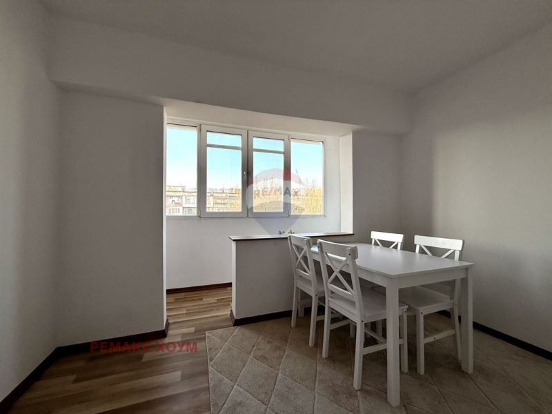 Продава 3-СТАЕН в град Варна, Цветен квартал - 80 кв.м / 220 000 € » 430 282.60 лв., РЕМАКС ХОУМ