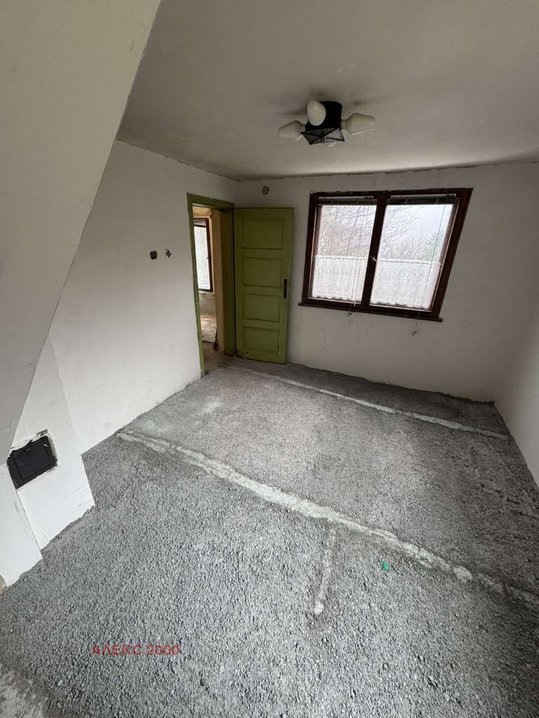 Продава КЪЩА, с. Батулия, област София област, снимка 7 - Къщи - 52697680