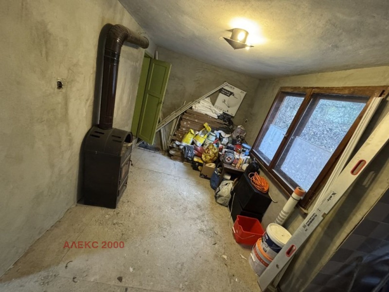 Продава КЪЩА, с. Батулия, област София област, снимка 11 - Къщи - 52697680