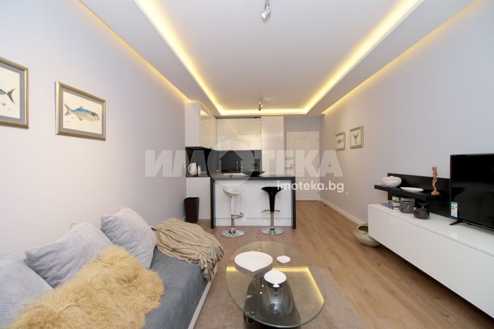Продава 2-СТАЕН, гр. Варна, Бриз, снимка 3 - Апартаменти - 55233764