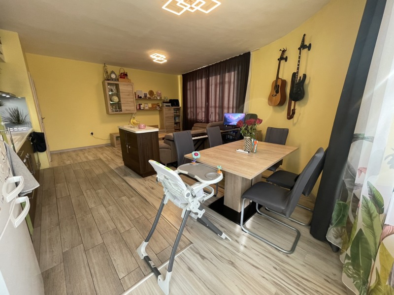 Продава  3-стаен град Варна , Трошево , 125 кв.м | 72738431 - изображение [2]