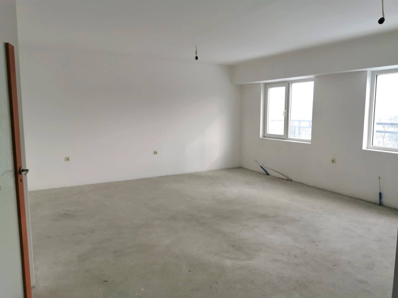 Продава 3-СТАЕН в град Русе, Център - 87 кв.м / 199 000 € » 389 210.17 лв., ЕРА ИМОТИ НАДЕЖДА