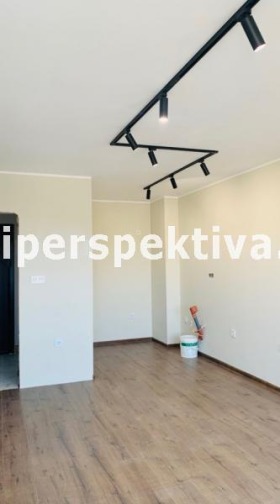 1 quarto Kiutchuk Parij, Plovdiv 2