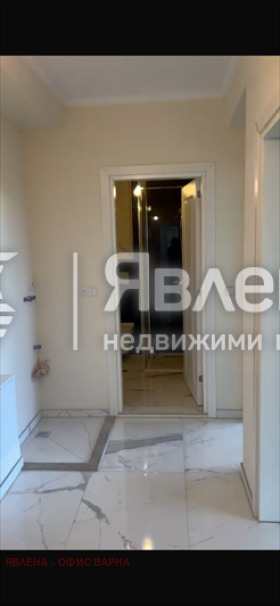 Продава 3-СТАЕН, гр. Варна, Изгрев, снимка 2 - Aпартаменти - 48670701