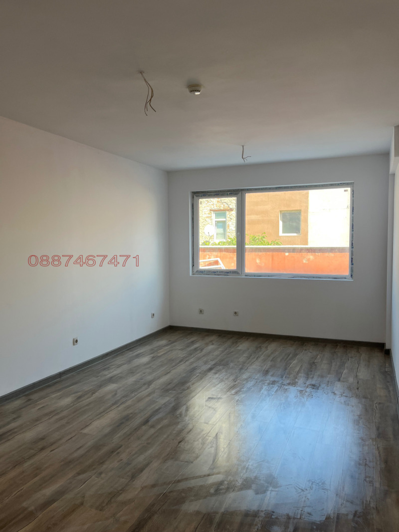 En venta  1 dormitorio Shumen , Tsentar , 48 metros cuadrados | 46540902 - imagen [5]