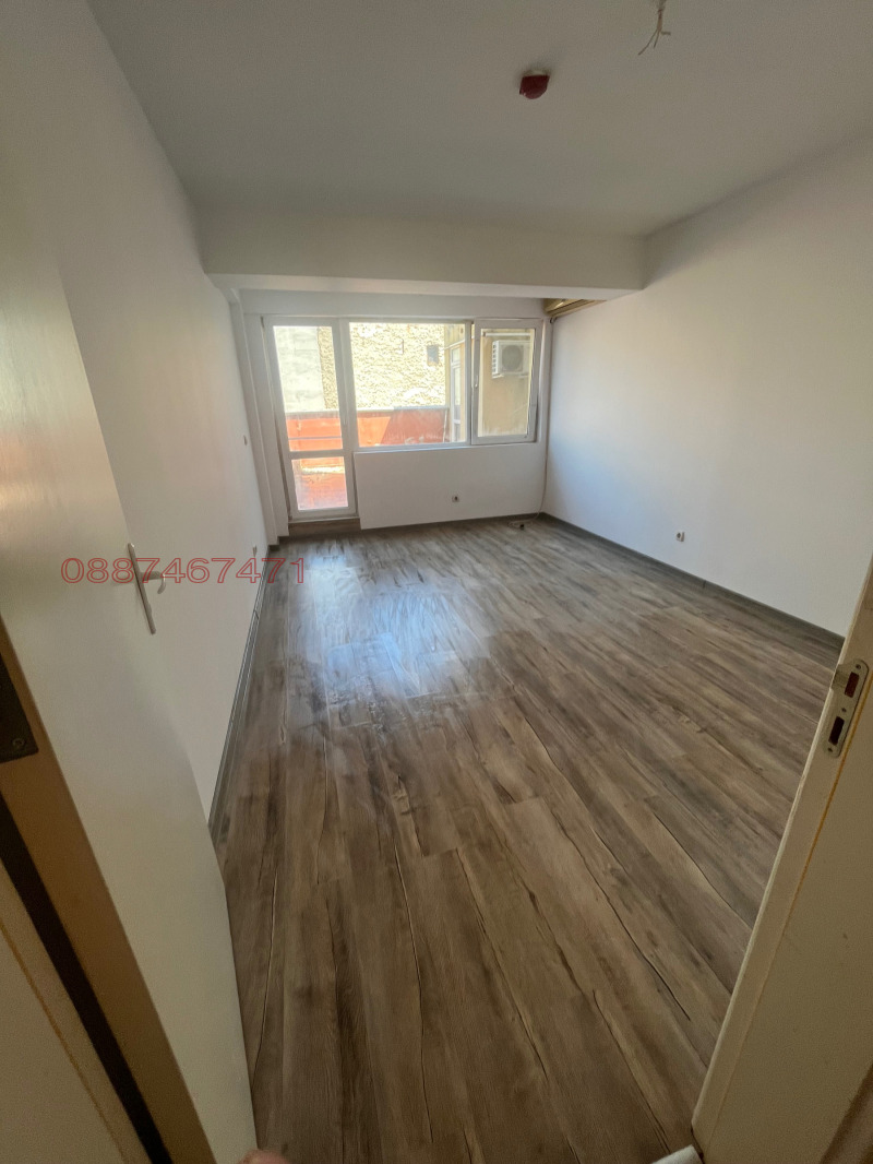 En venta  1 dormitorio Shumen , Tsentar , 48 metros cuadrados | 46540902 - imagen [2]