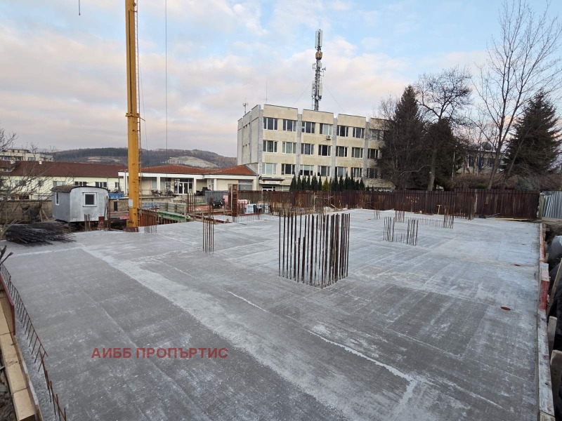 Продава 2-СТАЕН, гр. Костенец, област София област