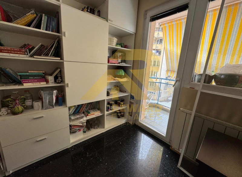 Zu verkaufen  3 Schlafzimmer Sofia , Borowo , 180 qm | 51535359 - Bild [10]