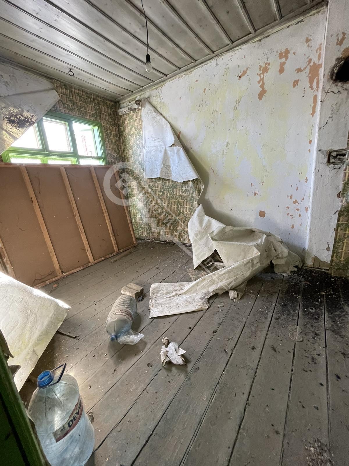 Продава ЕТАЖ ОТ КЪЩА, гр. Полски Тръмбеш, област Велико Търново, снимка 5 - Етаж от къща - 53617112