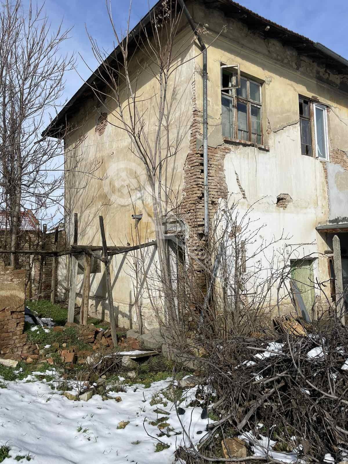 Продава ЕТАЖ ОТ КЪЩА, гр. Полски Тръмбеш, област Велико Търново