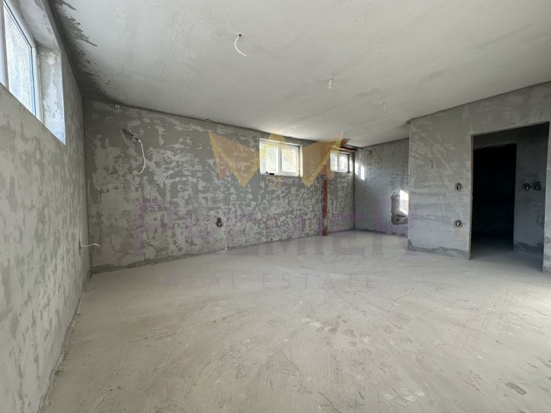 Продава  2-стаен, град Варна, Изгрев • 85 000 EUR • ID 92271963 — holmes.bg - [1] 