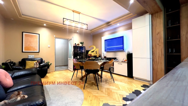 Продава МНОГОСТАЕН, гр. Пловдив, Кючук Париж, снимка 3 - Aпартаменти - 48304055