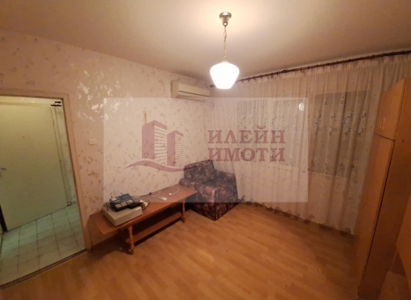 Продава МАГАЗИН, гр. Русе, Здравец Изток, снимка 2 - Магазини - 52709126