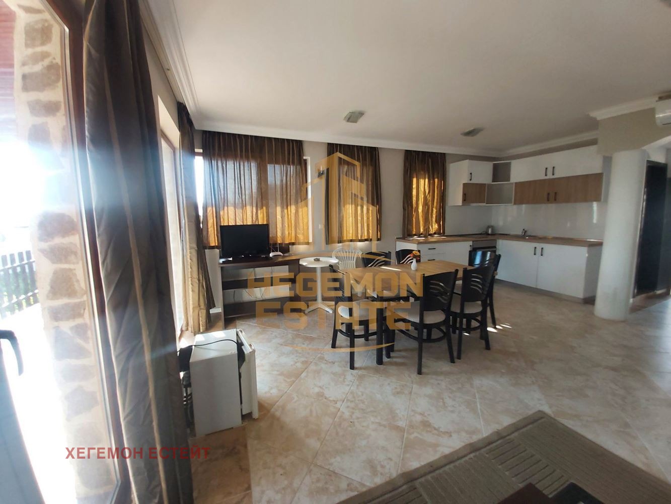Продава КЪЩА, гр. Бяла, област Варна, снимка 2 - Къщи - 46979339