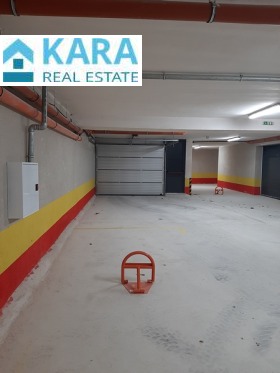 Place de parking Tsentar, Kardjali 3