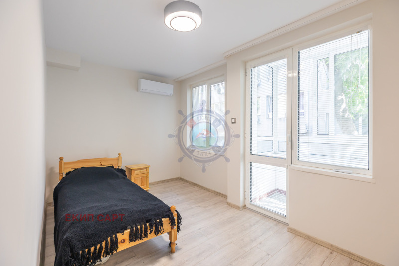 Till salu  2 sovrum Varna , Okrajna bolnica-Generali , 95 kvm | 52543479 - bild [11]