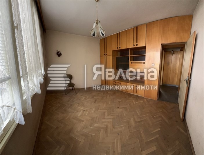 Продава ЕТАЖ ОТ КЪЩА, гр. Ботевград, област София област, снимка 8 - Етаж от къща - 53102000