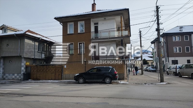 Продава ЕТАЖ ОТ КЪЩА, гр. Ботевград, област София област, снимка 2 - Етаж от къща - 53102000