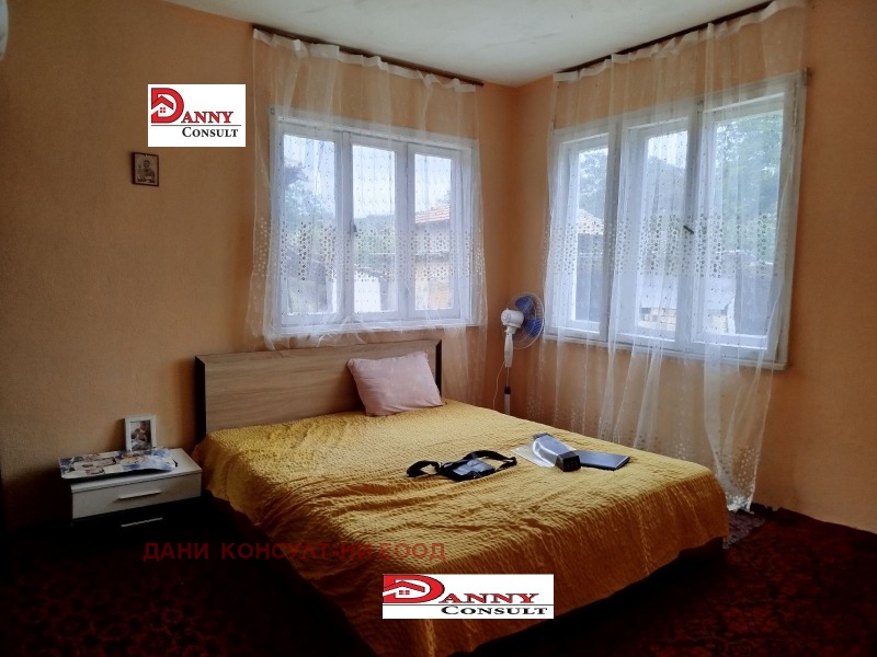 Till salu  Hus region Ruse , Karamanovo , 130 kvm | 20770334 - bild [14]