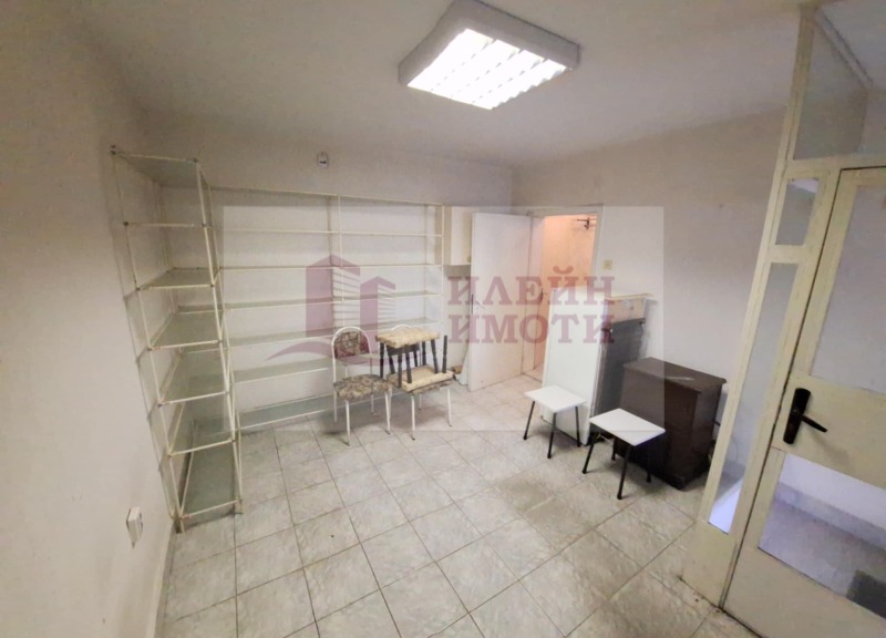Продава МАГАЗИН в град Русе, Здравец Изток - 40 кв.м / 50 000 € » 97 791.50 лв., ИЛЕЙН ИМОТИ