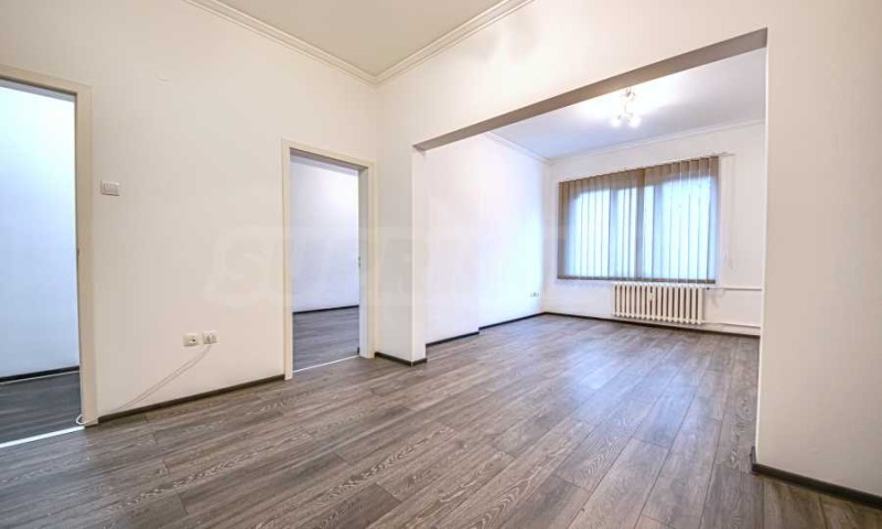 Продава 4-СТАЕН, гр. София, Център, снимка 3 - Апартаменти - 53316050