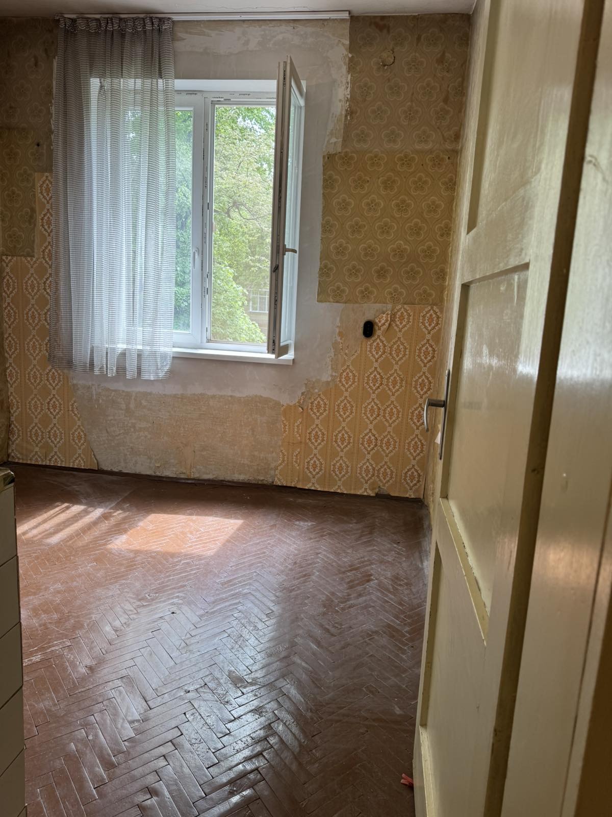 Продава 2-СТАЕН, гр. Перник, Изток, снимка 13 - Апартаменти - 54149245