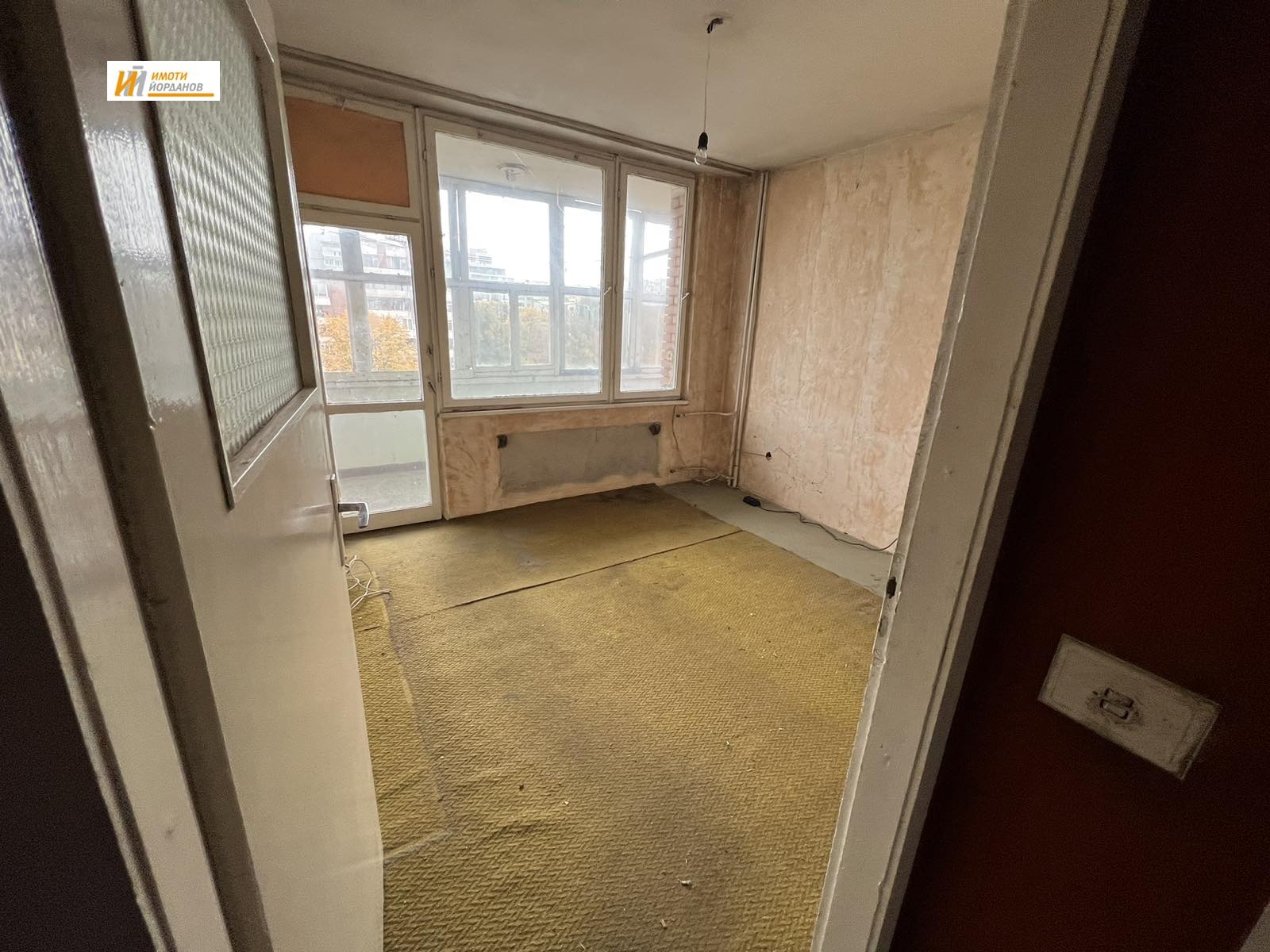 Продава 3-СТАЕН, гр. Велико Търново, Колю Фичето, снимка 2 - Апартаменти - 53674980