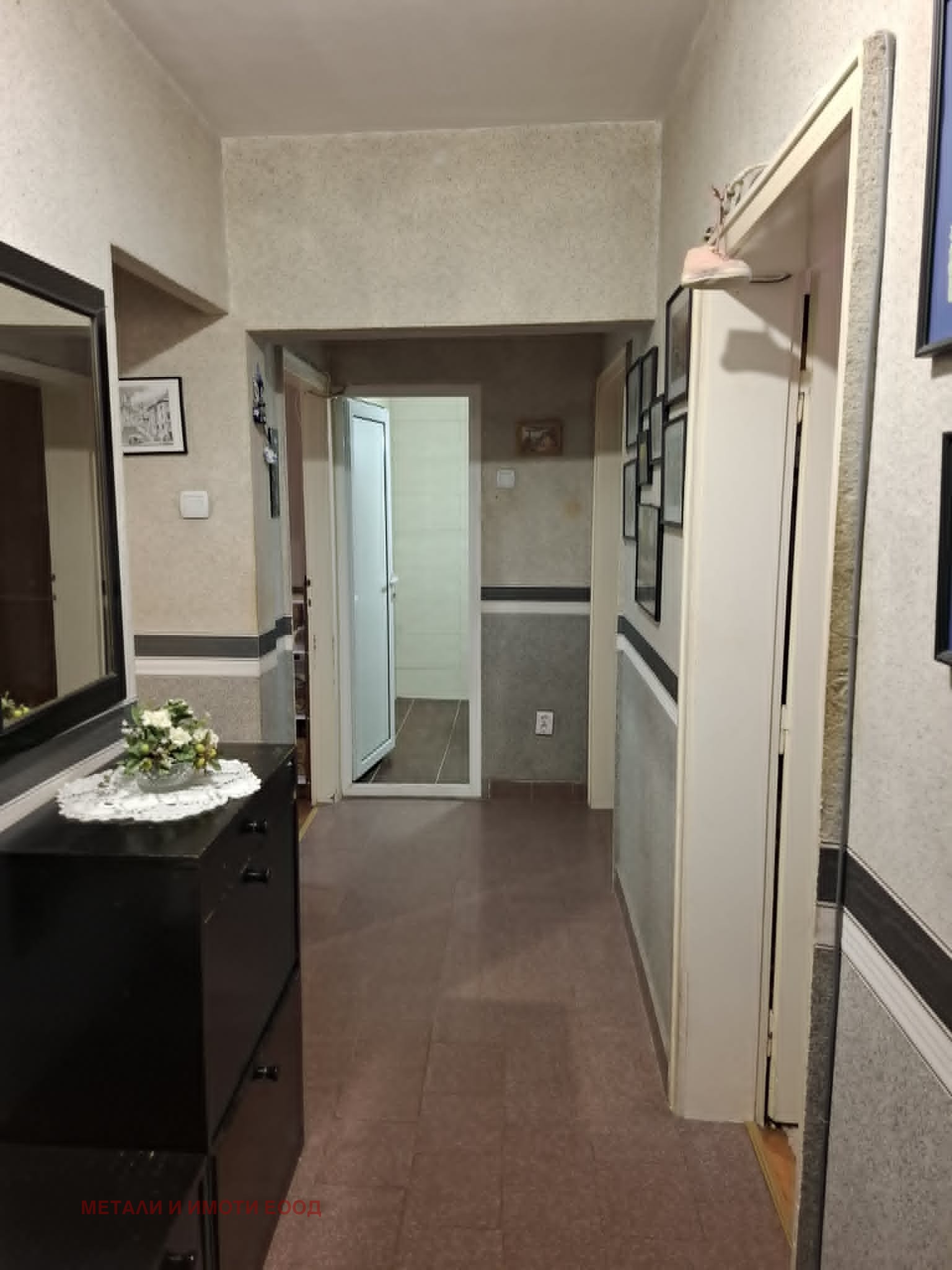 Продава 3-СТАЕН, гр. Русе, Възраждане, снимка 4 - Апартаменти - 54923250
