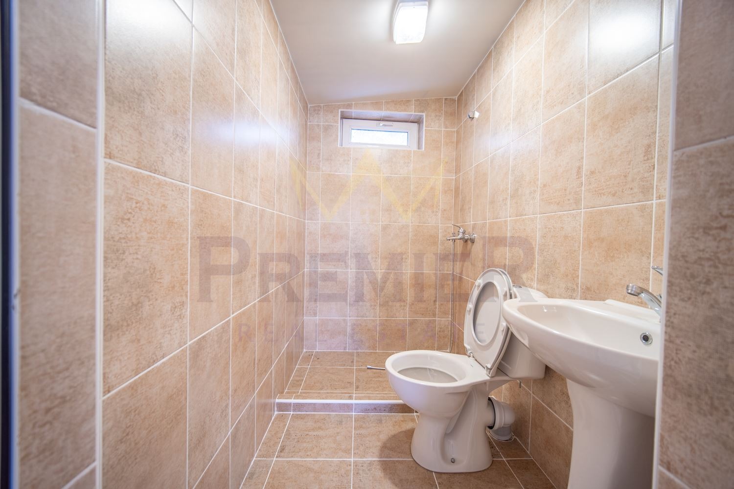 Продава КЪЩА, гр. Балчик, област Добрич, снимка 16 - Къщи - 56579066
