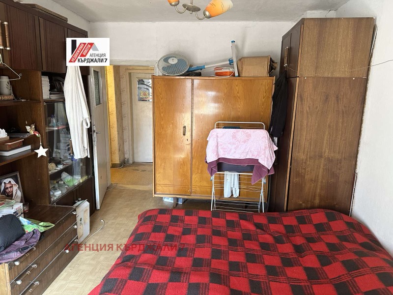 Продава 3-СТАЕН, гр. Кърджали, Център, снимка 11 - Aпартаменти - 49355689