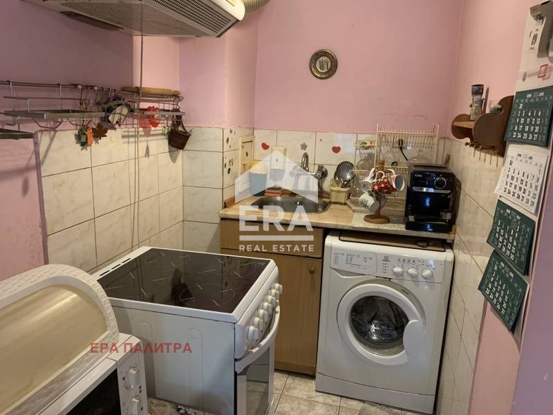 Продава 3-СТАЕН, гр. Бургас, Възраждане, снимка 2 - Апартаменти - 53872406