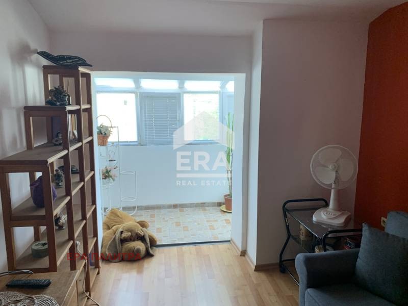 Продава 3-СТАЕН, гр. Бургас, Възраждане, снимка 4 - Апартаменти - 53872406