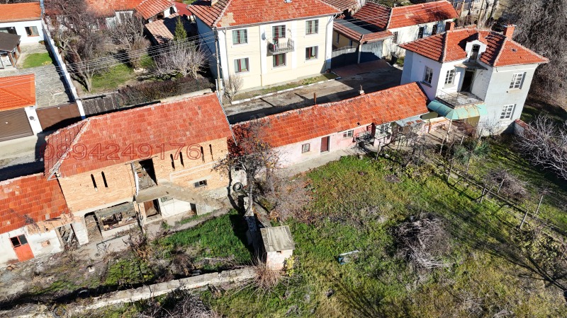Продава КЪЩА, с. Тодорово, област Плевен, снимка 3 - Къщи - 52782931