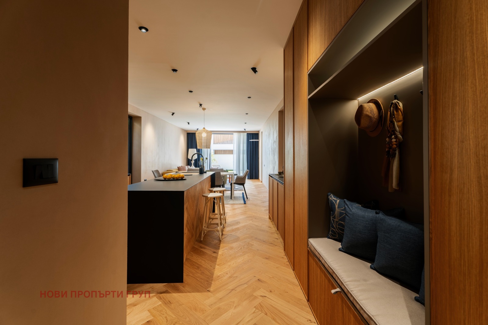 Продава КЪЩА, гр. Бургас, Сарафово, снимка 2 - Къщи - 55455478