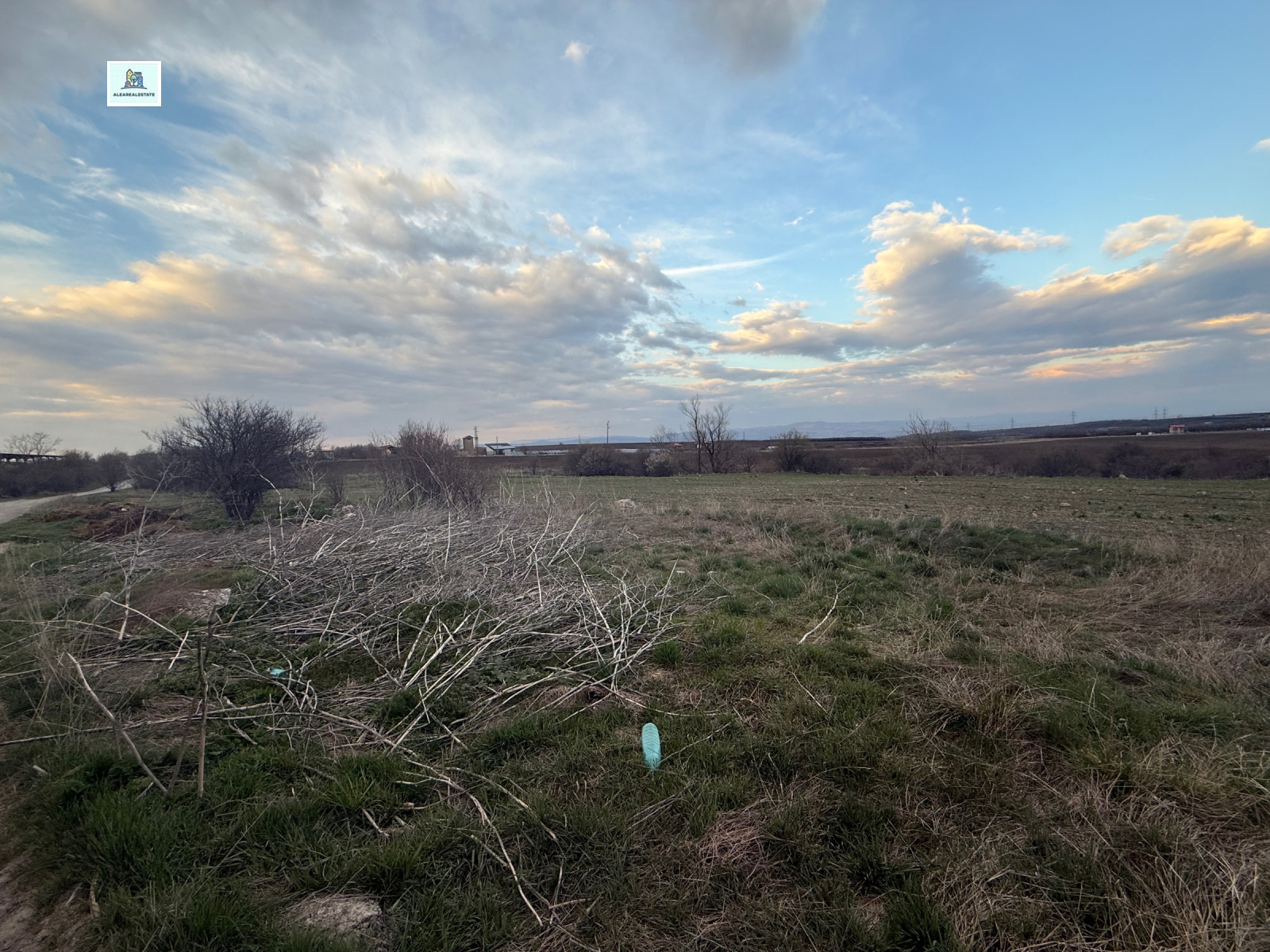 Продава ПАРЦЕЛ, с. Храбърско, област София област, снимка 2 - Парцели - 54000799