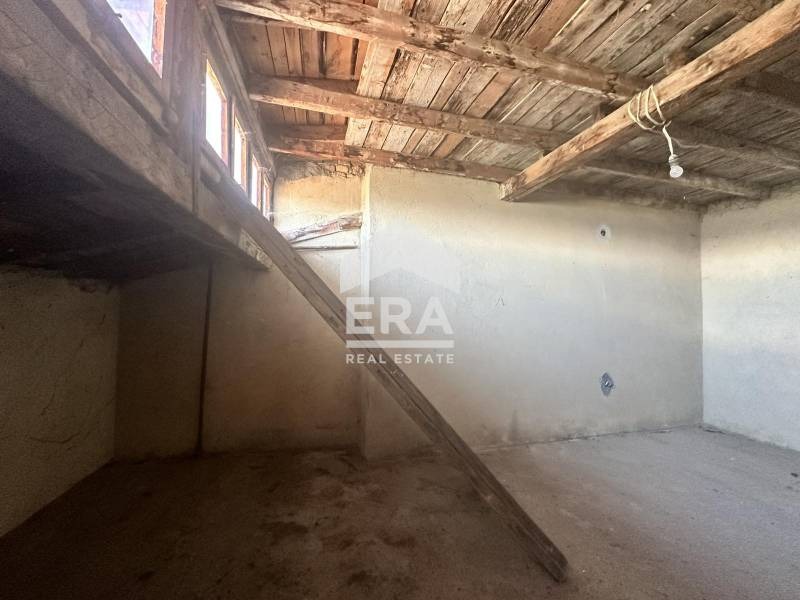 Продава ЕТАЖ ОТ КЪЩА | Imot.bg — изображение 16