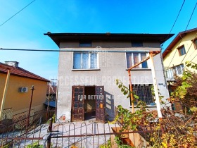 Huis verdieping Ralitsa, Pernik 1