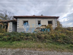 Casa Novo gradichtche, região Veliko Tarnovo 8