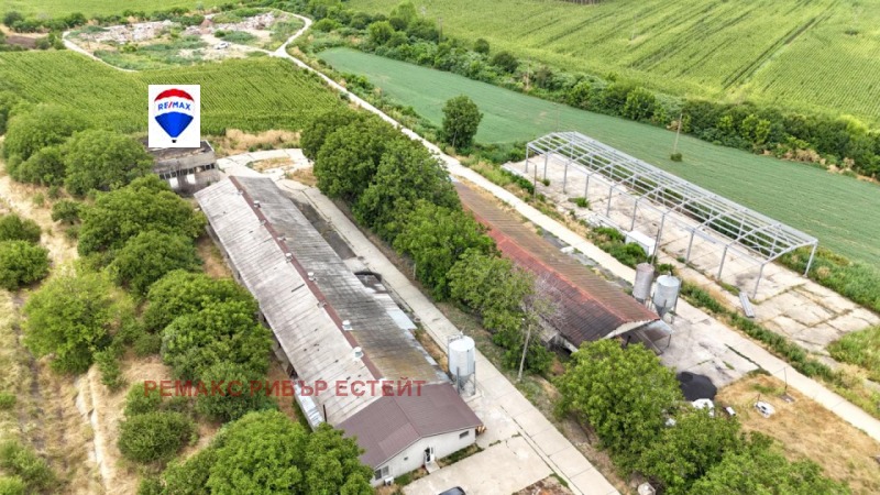 Продава  Пром. помещение област Русе , с. Сандрово , 2465 кв.м | 92800409 - изображение [6]