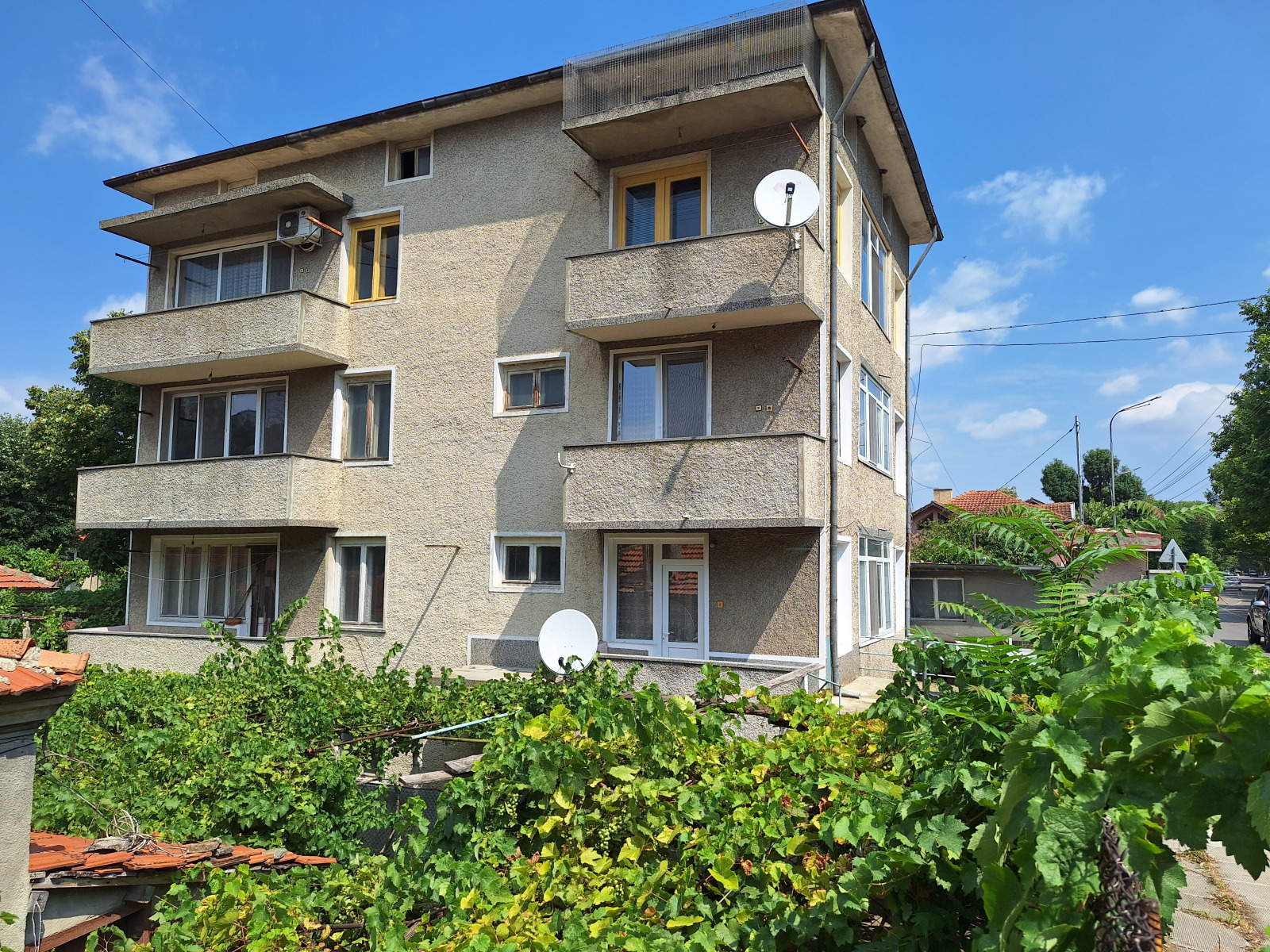 Продава МНОГОСТАЕН, гр. Провадия, област Варна, снимка 2 - Апартаменти - 46656692