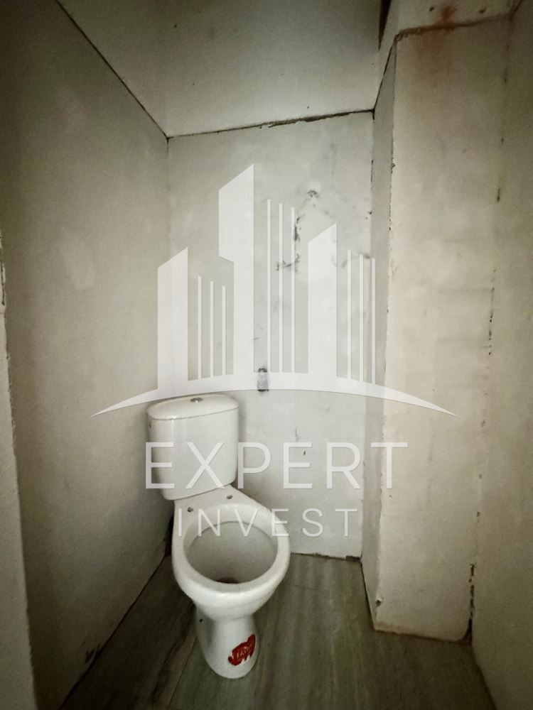 Продава ЕТАЖ ОТ КЪЩА, гр. Варна, Галата, снимка 6 - Етаж от къща - 52836758