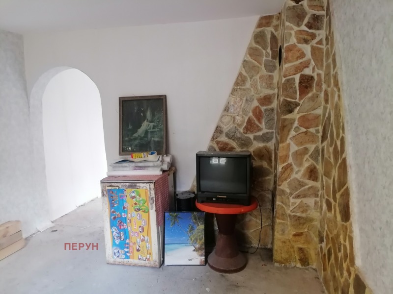 Продава КЪЩА, с. Брусник, област Перник, снимка 8 - Къщи - 52619981