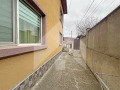 Продава ЕТАЖ ОТ КЪЩА, гр. Каспичан, област Шумен, снимка 2 - Етаж от къща - 45057370