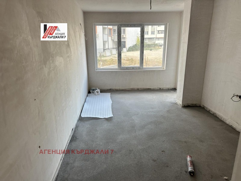Продава  2-стаен град Кърджали , Възрожденци , 53 кв.м | 46755551