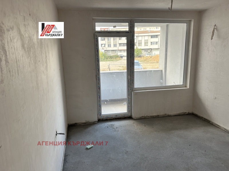 Продава  2-стаен град Кърджали , Възрожденци , 53 кв.м | 46755551 - изображение [5]