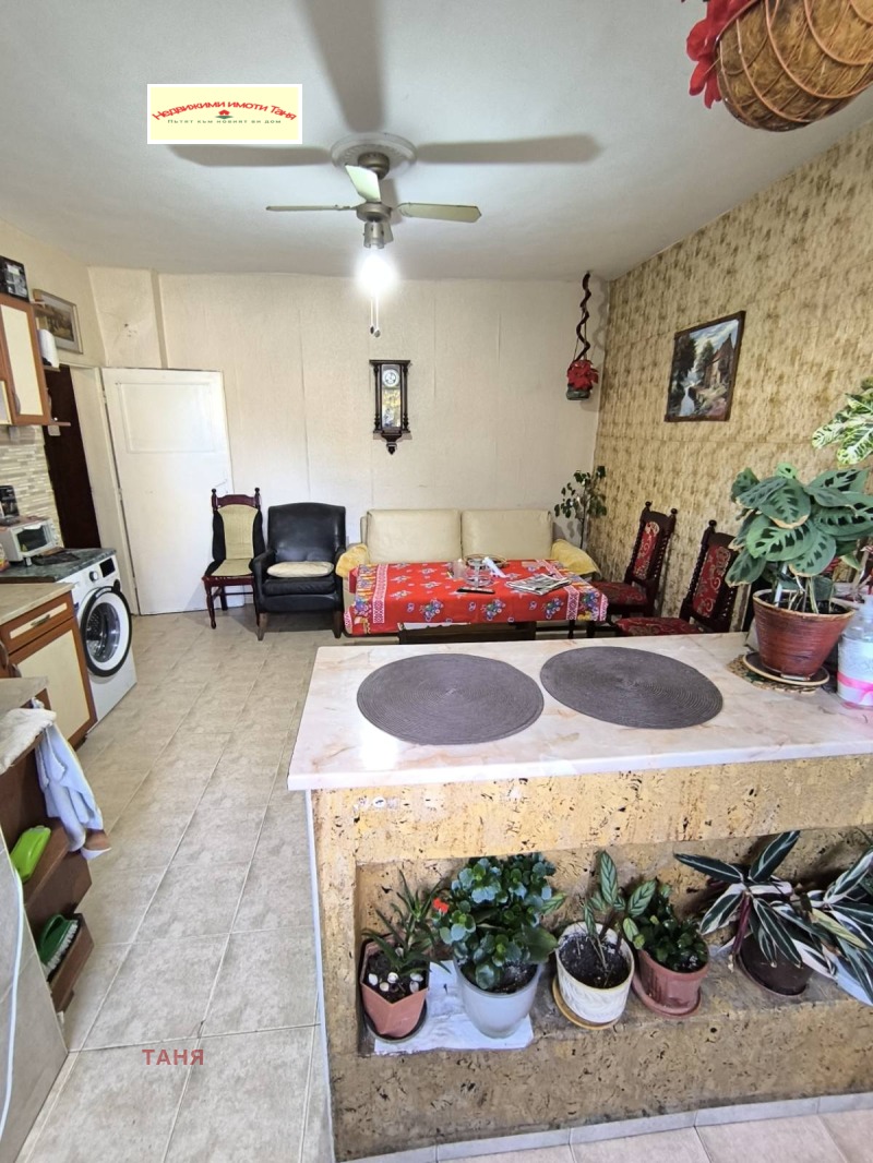 Te koop  2 slaapkamers Pernik , Dimova machala , 105 m² | 38724581 - afbeelding [9]
